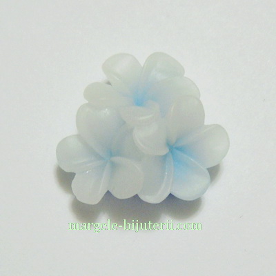 Cabochon rasina, 3 flori bleu cu alb, 21x21x10mm