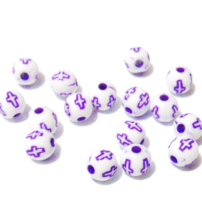 Margele plastic alb cu cruciulite violet, 6mm