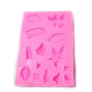 Forma modelaj din silicon roz, forme frunzulite, 8.5x6x0.8cm