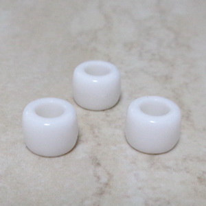 Margele plastic, alb, 8x6mm, orificiu 4 mm