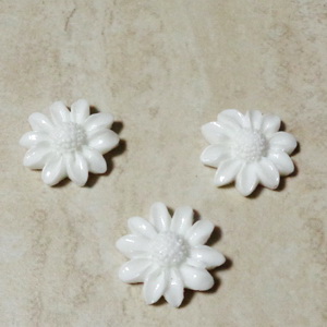 Cabochon rasina alba, cabochon, crizantema 21x7mm