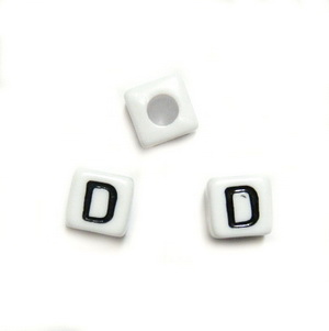 Margele alfabet, plastic alb, cubice 7x7x7mm, litera D