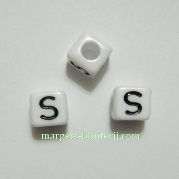 Margele alfabet, plastic alb, cubice 7x7x7mm, litera S