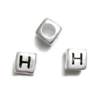 Margele alfabet, plastic argintiu, cubice 6x6x6mm, litera H