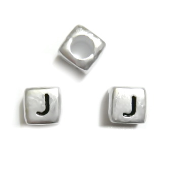 Margele alfabet, plastic argintiu, cubice 6x6x6mm, litera J
