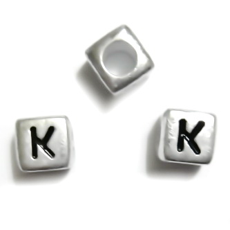 Margele alfabet, plastic argintiu, cubice 6x6x6mm, litera K
