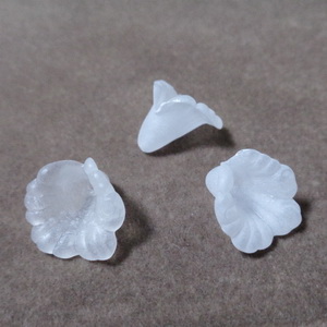 Flori acrilice, frosted, albe, 16x15mm