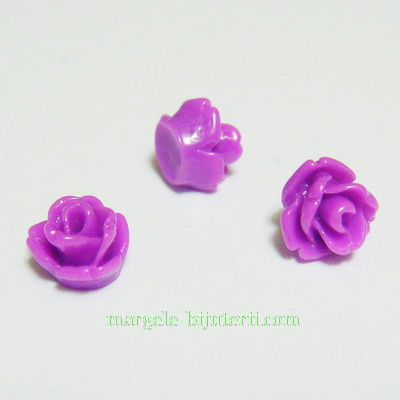 Cabochon rasina, flori violet, 7.5x6mm