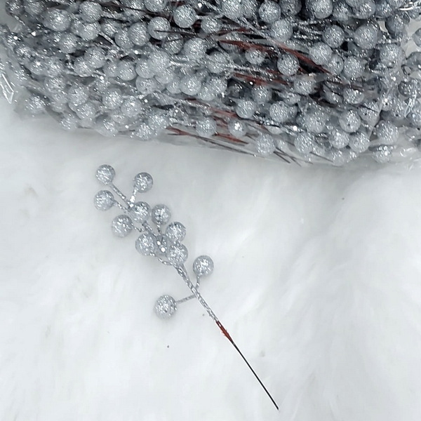 Ornament pt, Craciun, cu polyestiren, argintii cu glitter, 20cm, bobite 14mm 1 buc
