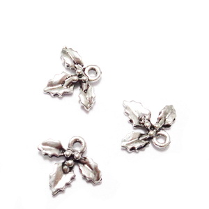 Pandantiv argintiu antichizat, frunzulite, 12x14mm