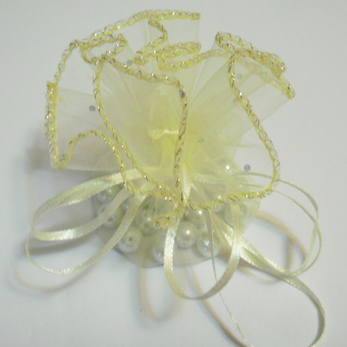 Saculet organza, galben deschis, cu picatele, diametru 24 cm