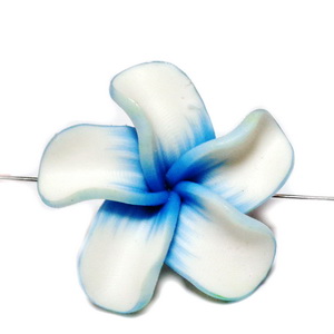 Margele polymer, floare plumeria alba cu albastru, 30x8mm