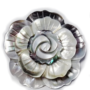 Brosa/pandantiv sidef gri, floare 47mm 1 buc