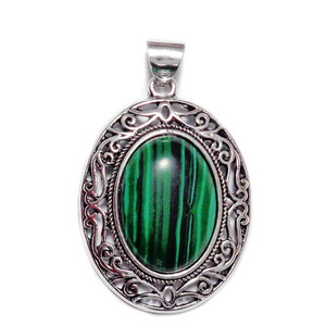 Pandantiv argintiu antichizat 54x34mm cu cabochon malachite de 25x18mm