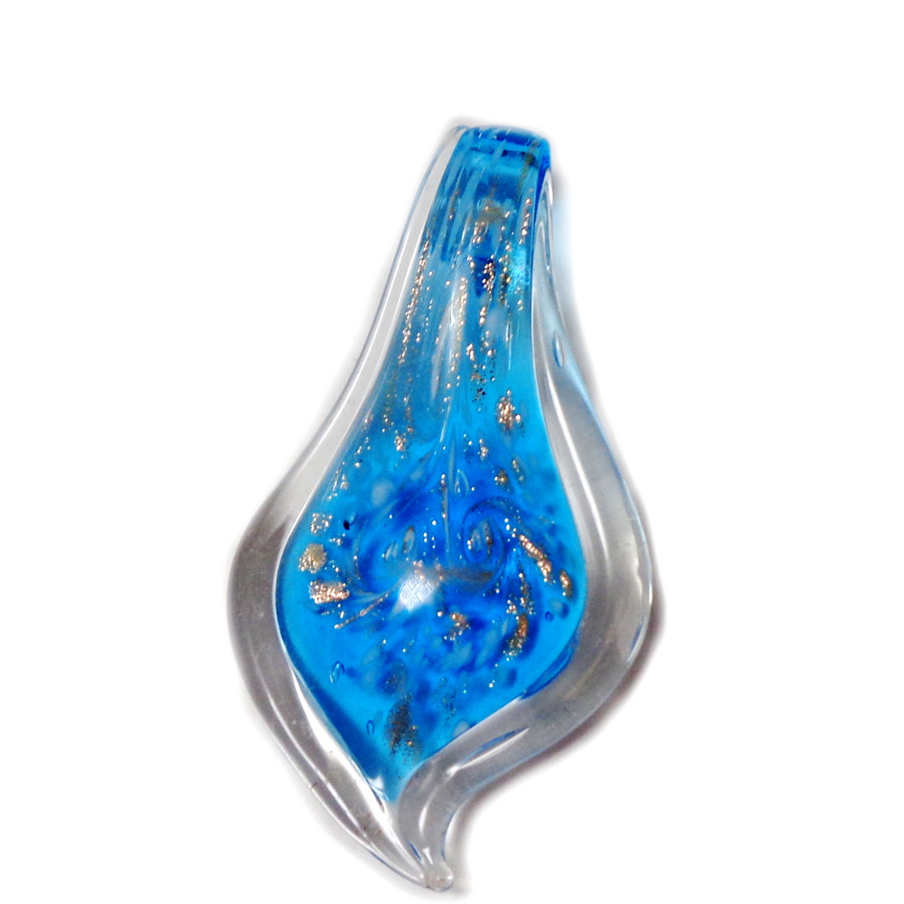 Pandantiv Murano, frunza bleu cu glitter auriu, 65~76x30~35mm 1 buc