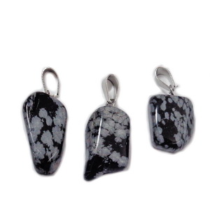 Pandantiv obsidian fulg de nea, forma neregulata, 15~35x10~20x5~15mm