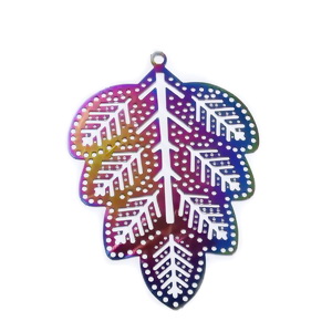 Pandantiv otel inoxidabil 201, IP(placat cu ioni), multicolor, frunza 45.5x34x0.3mm
 1 buc