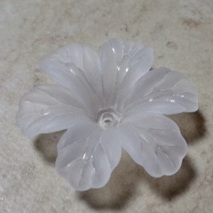 Flori acrilice, frosted, albe, 32x8mm  1 buc