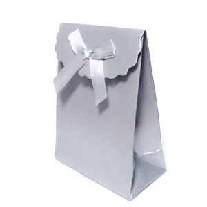 Pungulita carton cu arici de prindere, argintie, 10.5x7.5x4cm 1 buc