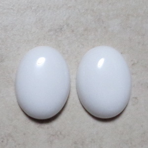 Cabochon agat alb, 20x15x6mm