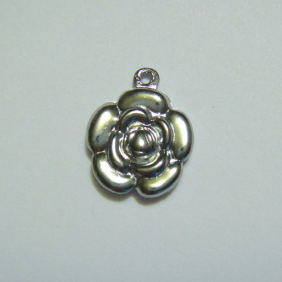 Pandantiv sintetic  floricele 13mm