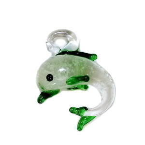 Pandantiv sticla, lampwork, transparent cu verde, delfin 25x21mm 1 buc