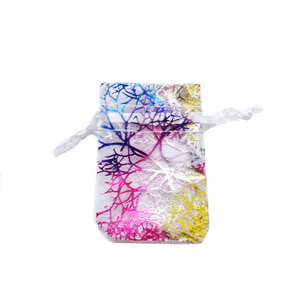 Saculet organza alb cu desen coral multicolor, 7x5cm, interior 5x5cm