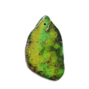 Pandantiv regalit verde cu jasp imperial, 22x29x5mm 1 buc