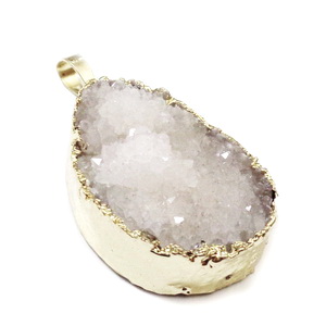 Pandantiv druzy agate, alb, placat cu aur 18K, 43x25mm