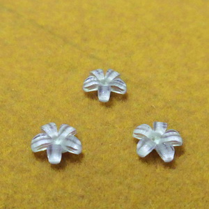 Cabochon rasina epoxidica, cu glitter, floare mov 7x7x1.5mm 1 buc