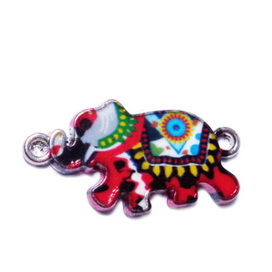 Pandantiv metalic emailat, argintiu cu rosu-multicolor, elefant 14x26x2mm 1 buc