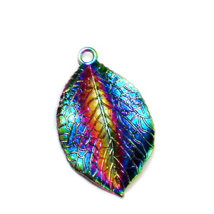 Pandantiv metalic, placat multicolor, frunza 35x20.5x4.5mm 1 buc