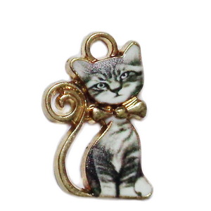 Pandantiv metalic auriu, emailat, pisica alba cu gri, 21x14x2mm