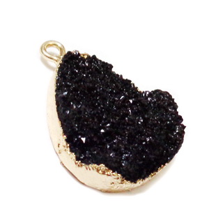 Pandantiv rasina, imitatie druzy agate negru, cu auriu, lacrima 27x18x8.5mm 1 buc