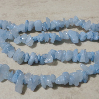Chips aquamarine colorat, 5~10mm, sirag 27-28 cm 1 buc