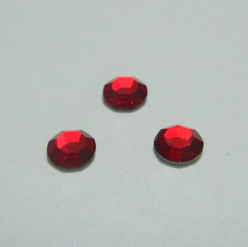 Aplice sticla rotunde fatelate rosii 4.8mm(SS20)