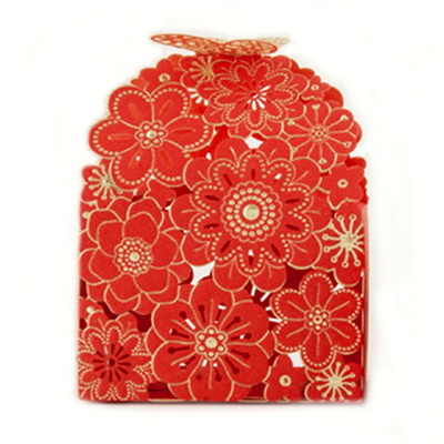 Cutie carton, rosie, perforata cu flori si fluturas, 9x6x11cm