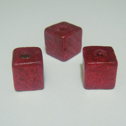 Margele lemn cubice rosii 12 mm