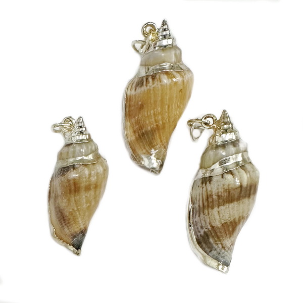 Pandantiv scoica crem-maro, electroplacata cu auriu deschis, 42~45x14~16mm 1 buc