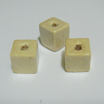 Margele lemn cubice natur 10 mm