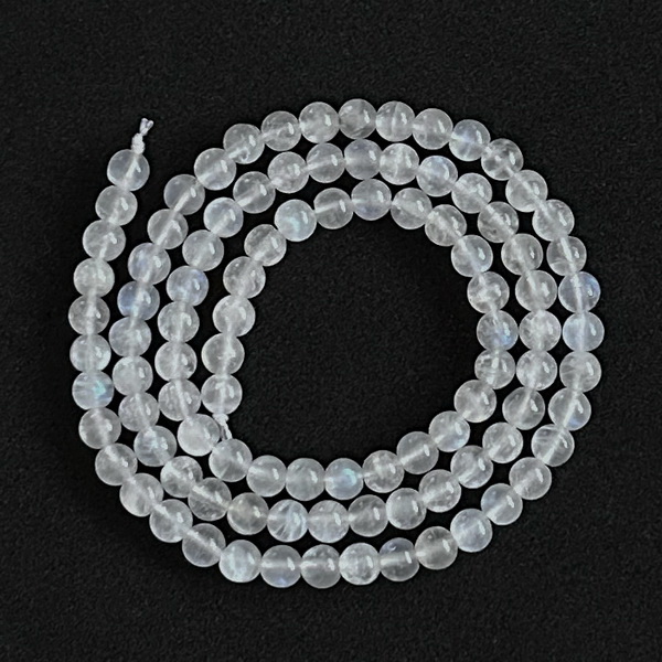 Piatra lunii curcubeu, alba, 5mm-sir 82 buc 1 buc