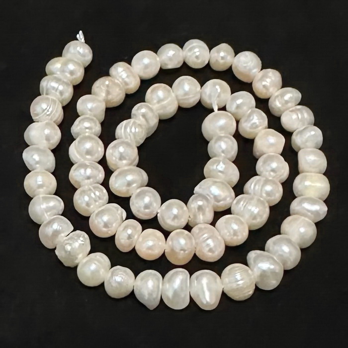Perle cultura crem cu reflexe, 6~7x5~6mm-sir 63 buc(36 cm) 1 buc