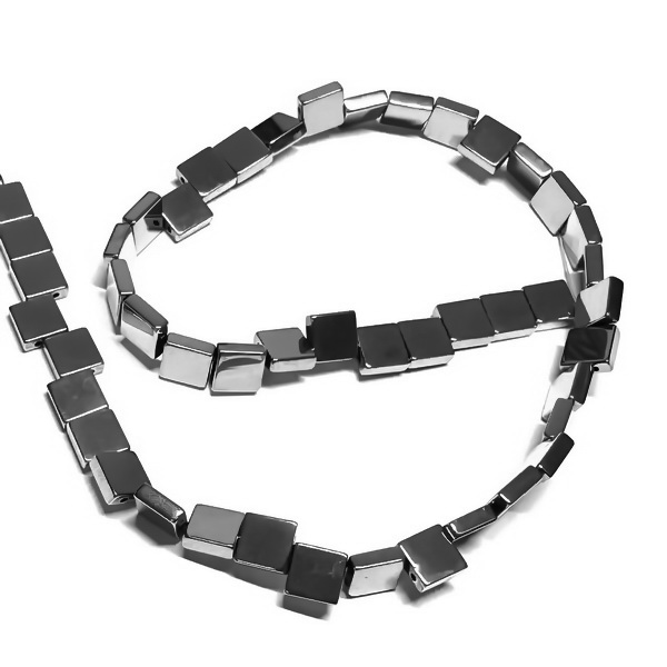 Hematit patrat cu 2 orificii, 7.5x7.5x2.5mm-sir 51 buc 1 buc