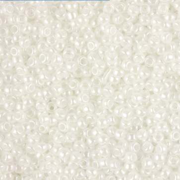 Margele TOHO rotunde 15/0 : Opaque-Lustered White 20 g