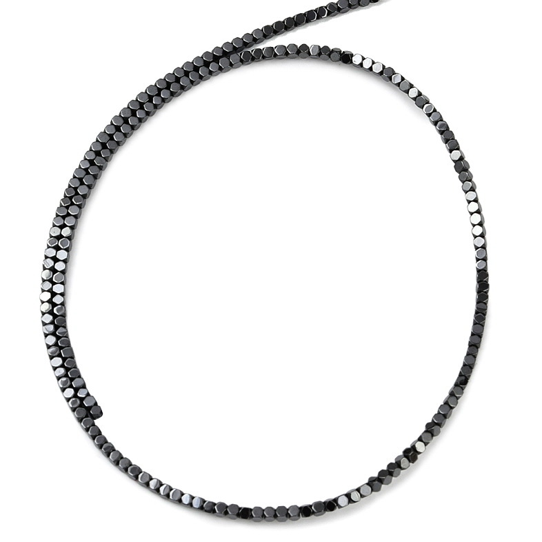 Hematit cubic cu muchii rotunjite, electroplacat argintiu inchis 2x2x2mm-sir 200 buc 1 buc