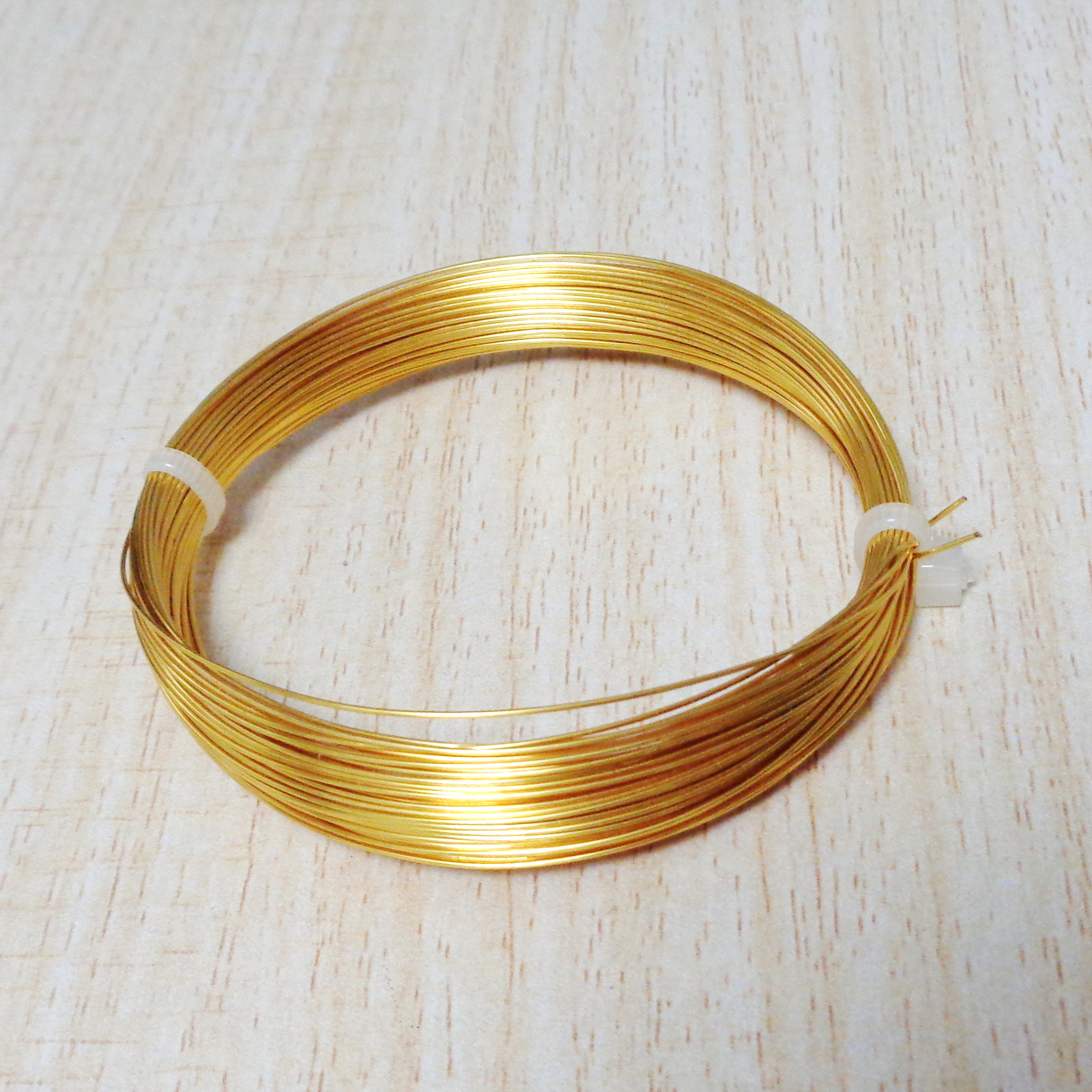 Sarma modelaj NON TARNISH, GILT, 0.5mm-bobina 15 metri 1 buc