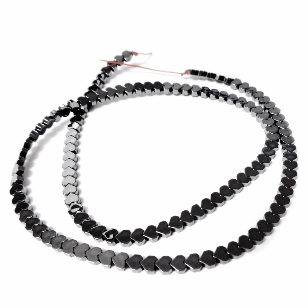 Hematit electroplacat negru, inima 4x4x2mm-sir 127 buc 1 buc