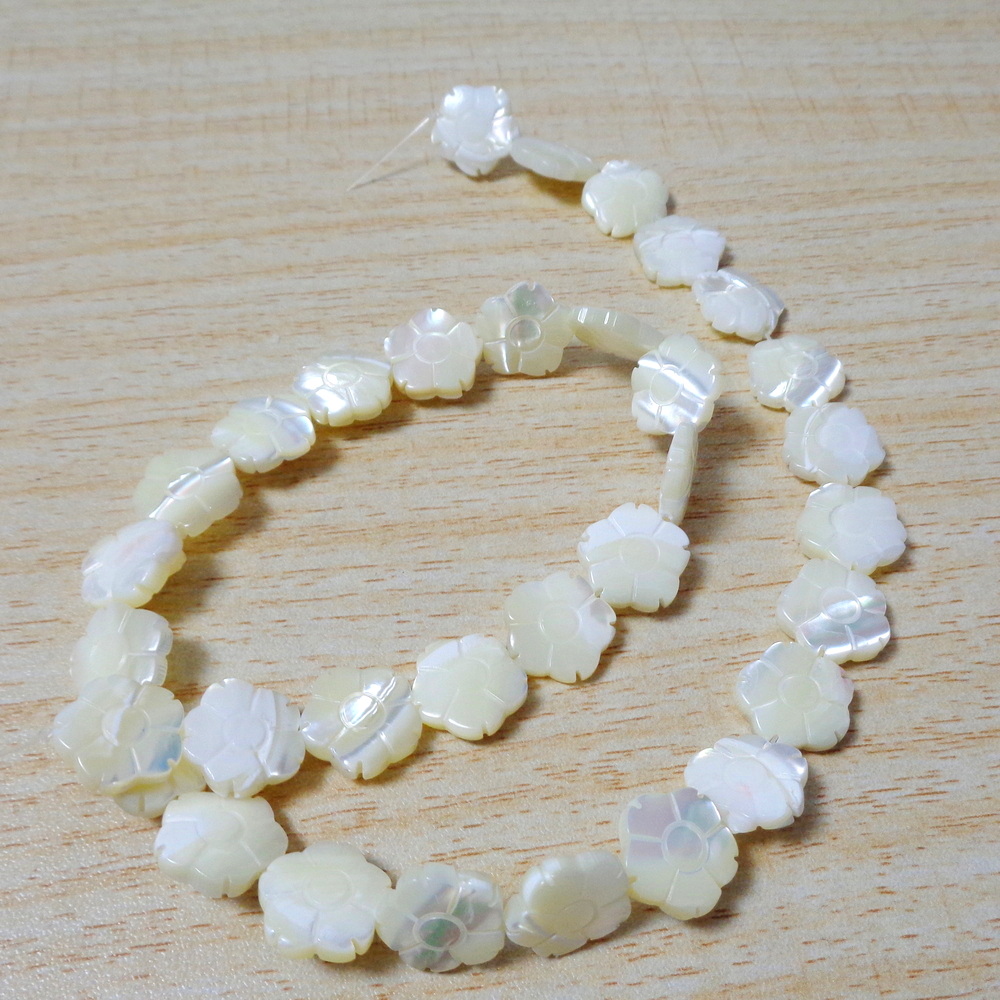 Sidef ocean alb, floare 13x4mm-sir 33 buc 1 buc