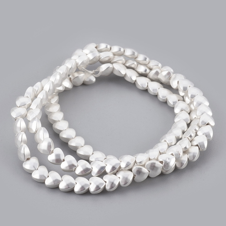 Hematit frosted, electroplacat argintiu, inima 4x4x2.5m-sir 109 buc 1 buc