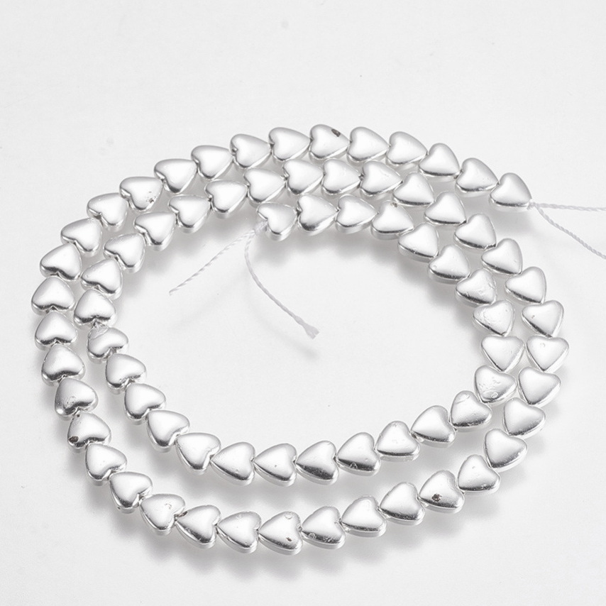 Hematit electroplacat argintiu, inima 6x6x2.5mm-sir 81-83 buc 1 buc